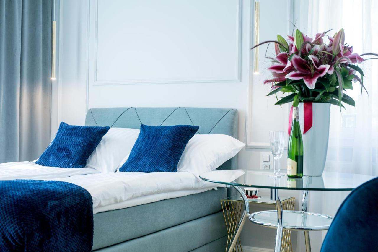 Apartamenty Rosa ウストカ エクステリア 写真